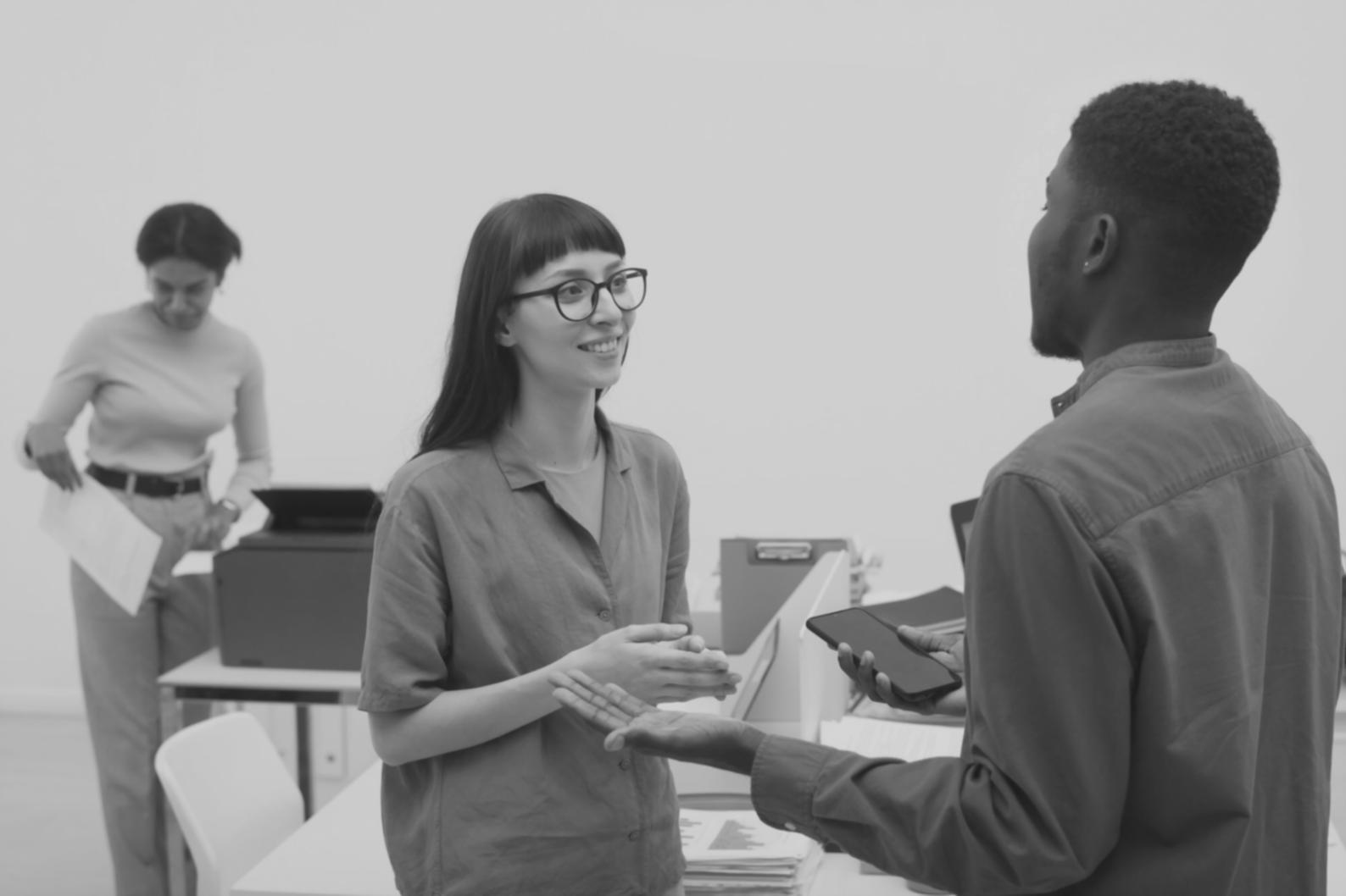 Analyse détaillée de graphiques financiers et tableaux de bord