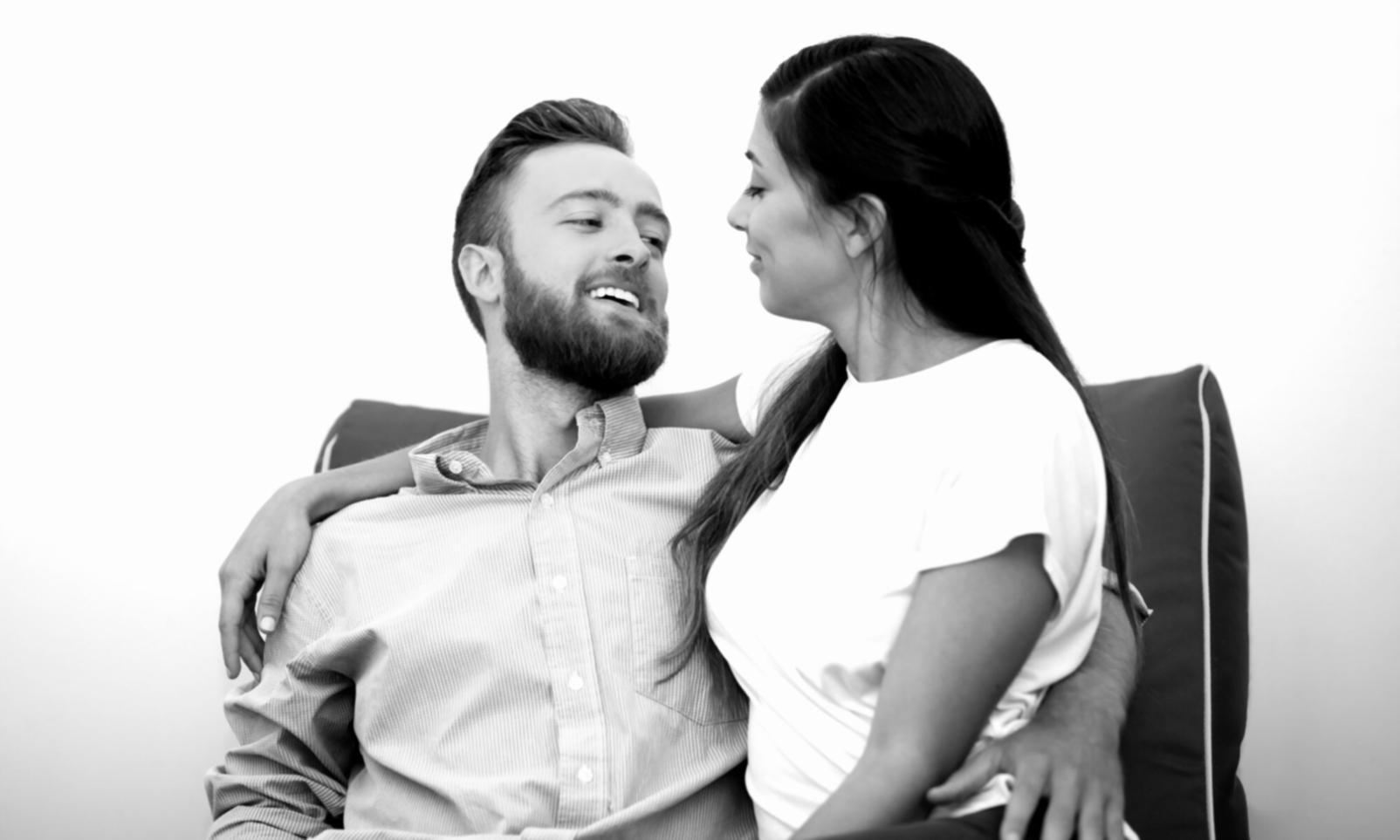 Analyse des fondamentaux financiers avec documents et calculatrice